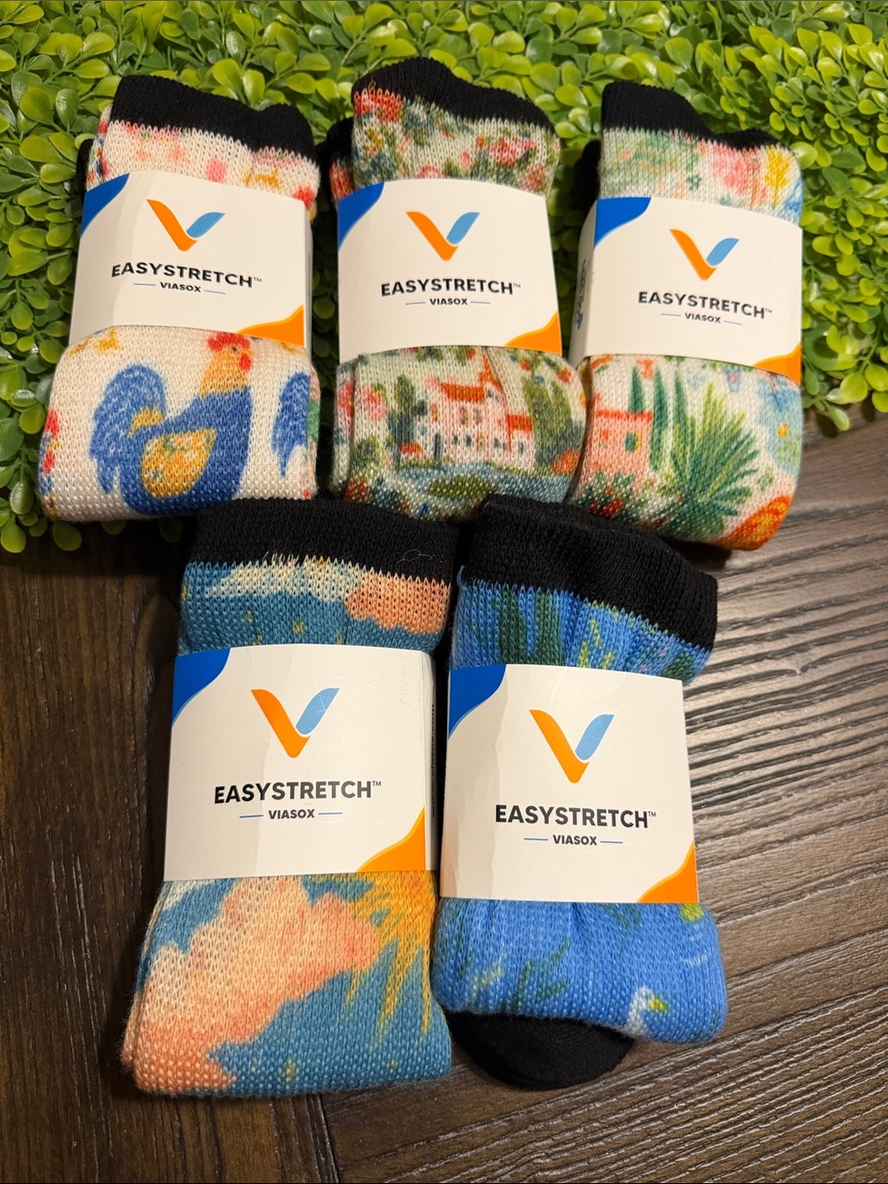 EASYSTRETCH Women's Patterned Crew Socks - Multicolor